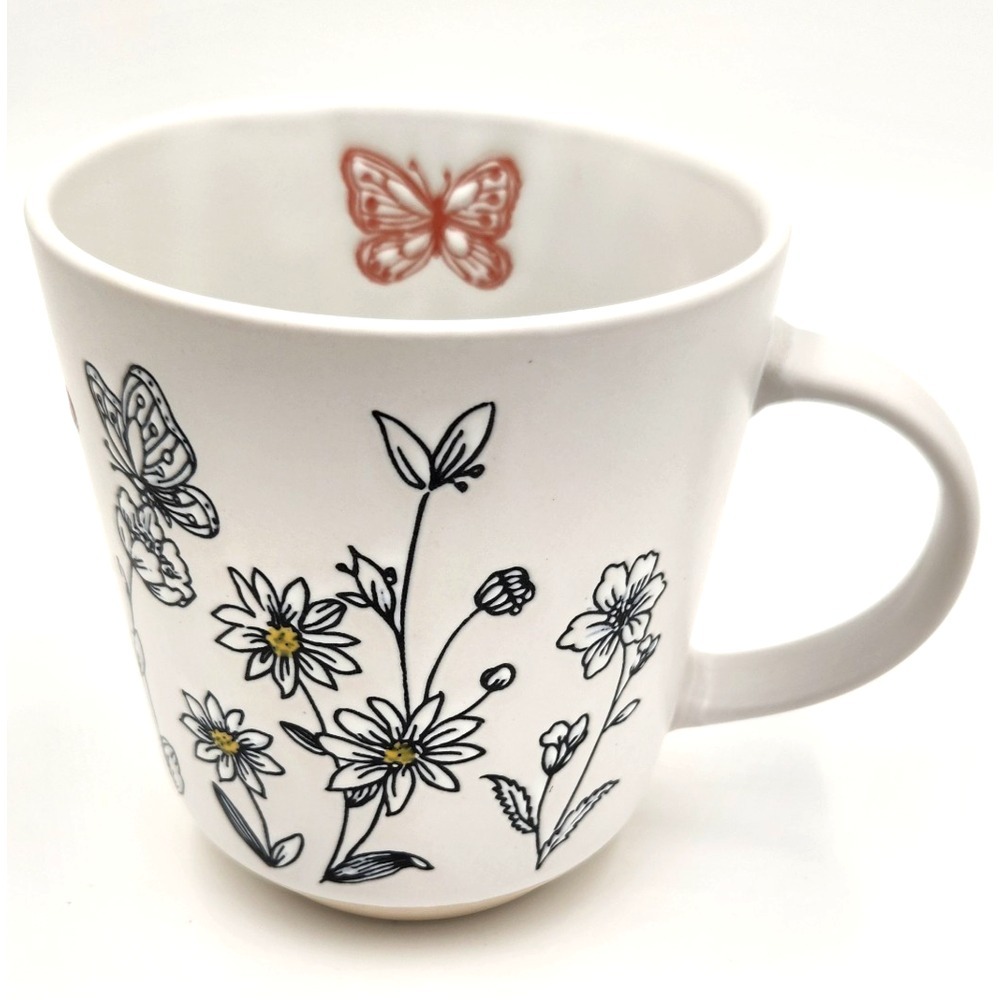 BLACK LINE ART OF DAISIES AND BUTTERFLIES MUG 14oz - EMBOSSED PATTERN AND FEEL
